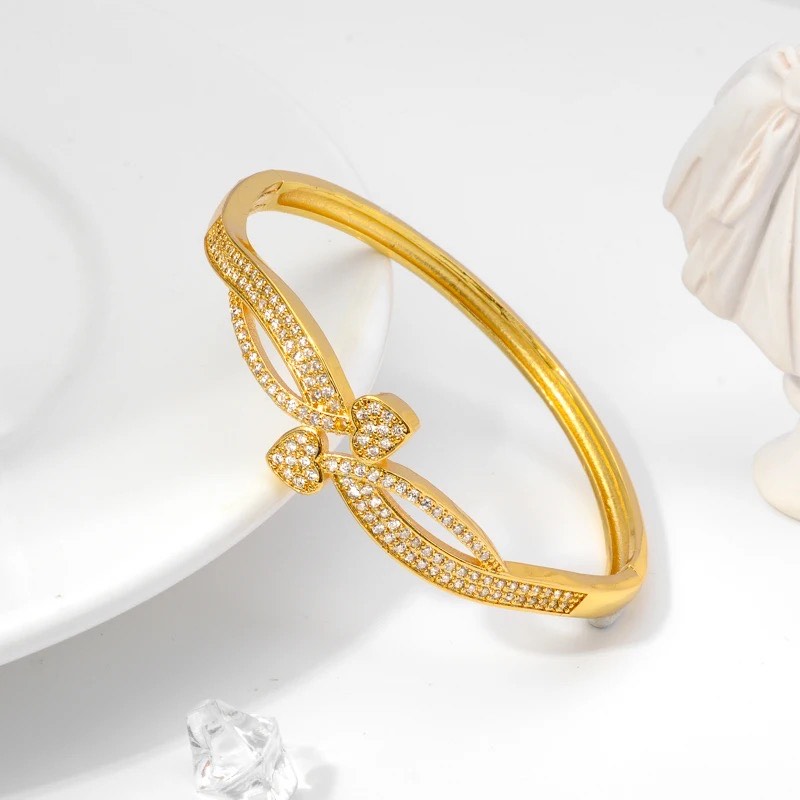 ST 707 18k gold plated bracelet for elegant women heart shaped bracelet