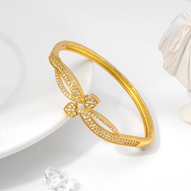 AILPIWE Dainty Gold Clover Bracelets for Women, 18K Gold India | Ubuy